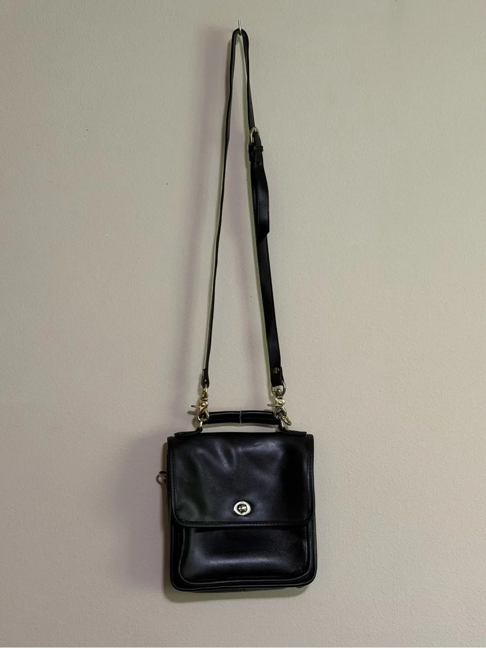 Vintage Coach Black Leather Pocket Bag - Made in the USA